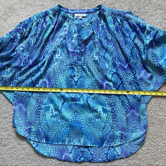 Jennifer Lopez Snake Print Dolman Sleeve Top Blue Green Flowy Women’s Size L - Picture 14 of 14